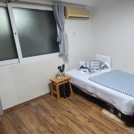 Rent this studio apartment on 서울특별시 강남구 대치동 905-21