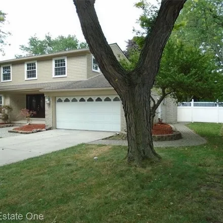 Rent this 4 bed house on 1998 Whitefield Street in Dearborn Heights, MI 48127