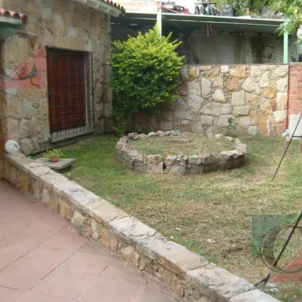 Buy this 2 bed house on Lavalle 3472 in 1824 Partido de Lanús, Argentina
