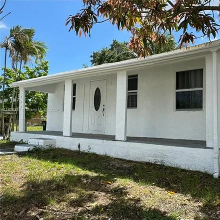 Image 2 - 713 SW 7th St, Dania Beach, Florida, 33004 - House for sale