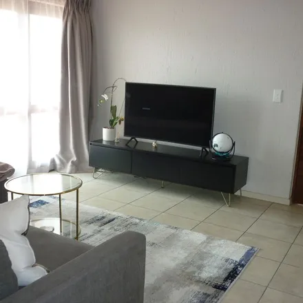 Image 3 - Wimpy, Douglas Drive, Douglasdale, Randburg, 2155, South Africa - Apartment for rent