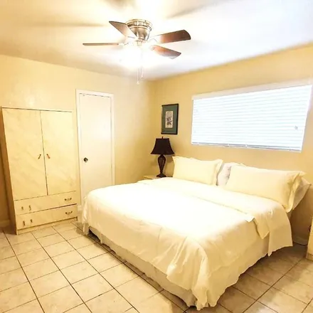 Rent this 4 bed house on Houston