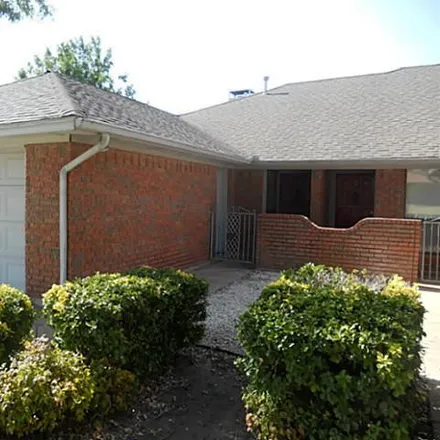 Rent this 3 bed duplex on 3707 Country Club Drive West in Irving, TX 75038