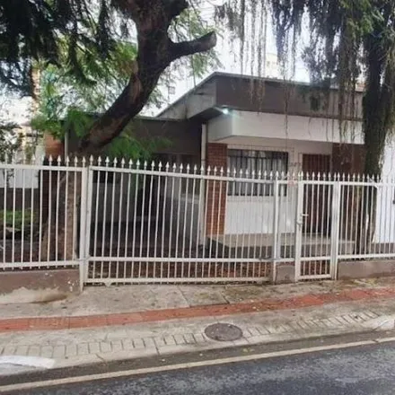 Buy this 3 bed house on Rua 971 in Centro, Balneário Camboriú - SC