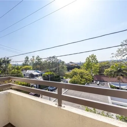 Image 6 - 8399 Willoughby Avenue, West Hollywood, CA 90069, USA - Condo for sale