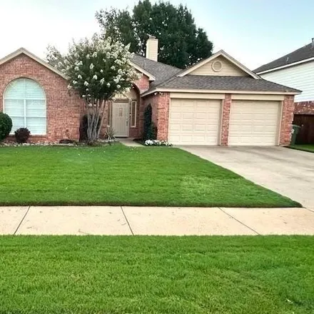 Buy this 4 bed house on 2812 Waverly Rd in Flower Mound, Texas