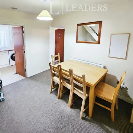 Image 2 - 12 Founder Close, Coventry, CV4 8BS, United Kingdom - Room for rent