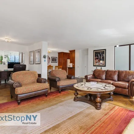 Image 3 - 220 East 54th Street, New York, NY 10022, USA - Condo for sale