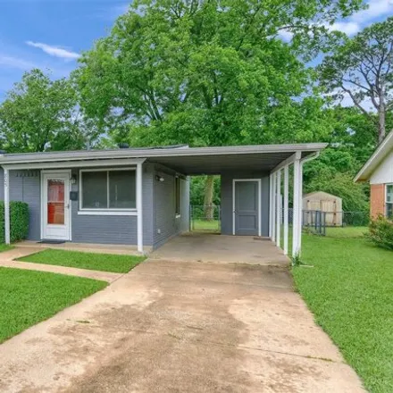 Buy this 3 bed house on 833 Leeper Drive in Denison, TX 75020