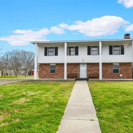Rent this 4 bed house on 1599 Allegheny Drive in Arlington, TX 76012