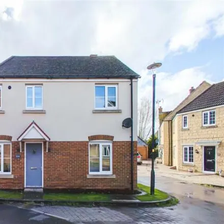 Buy this 3 bed house on Ulysses Road in Swindon, SN25 2JN