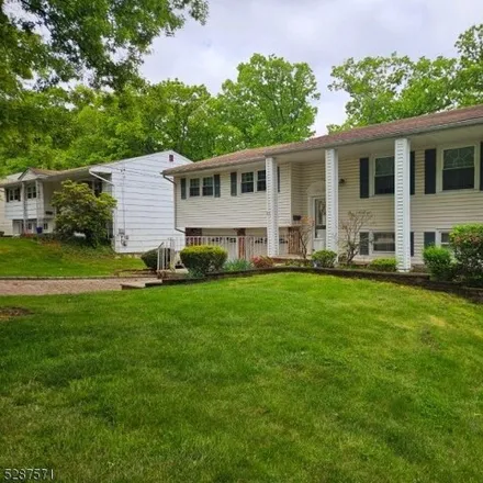Image 3 - 26 Colonial Woods Drive, West Orange, NJ 07052, USA - House for sale