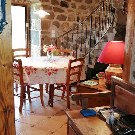 Rent this 2 bed house on 15100 Auvergne-Rhône-Alpes