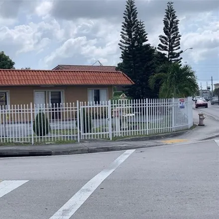 Buy this studio house on 641 E 9th St in Hialeah, Florida