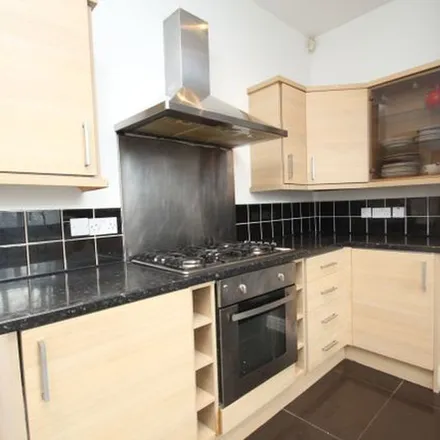 Image 5 - Gilpin Street, Leeds, LS12 1HW, United Kingdom - Townhouse for rent