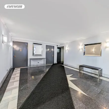 Image 9 - 150 East 37th Street, New York, NY 10016, USA - Condo for sale