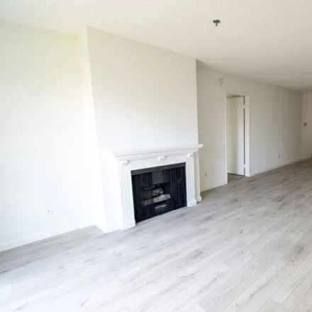 Image 5 - 3344 Castle Heights Ave Apt 304, Los Angeles, California, 90034 - House for rent