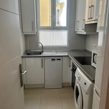 Rent this 3 bed apartment on Calle de Núñez de Balboa in 64, 28001 Madrid