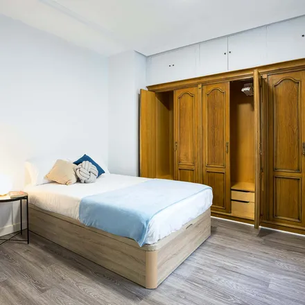 Rent this 1 bed room on Calle de Cavanilles in 35, 28007 Madrid
