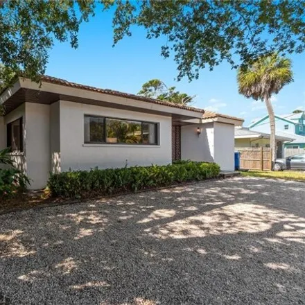 Buy this 2 bed house on 819 Higel Drive in Venice, FL 34285