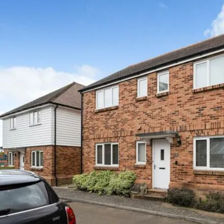 Buy this 3 bed house on Havillands Place in Wye, Kent
