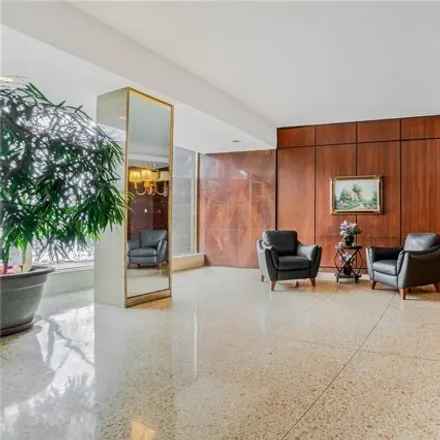 Image 2 - Fairview, 61-20 Grand Central Parkway, New York, NY 11375, USA - Apartment for sale