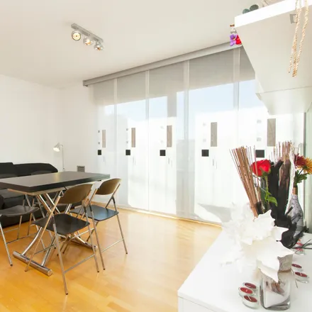 Image 5 - Carrer de Sardenya, 447, 451, 08025 Barcelona, Spain - Apartment for rent