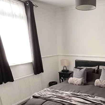 Rent this 4 bed house on Coventry in CV3 5PT, United Kingdom