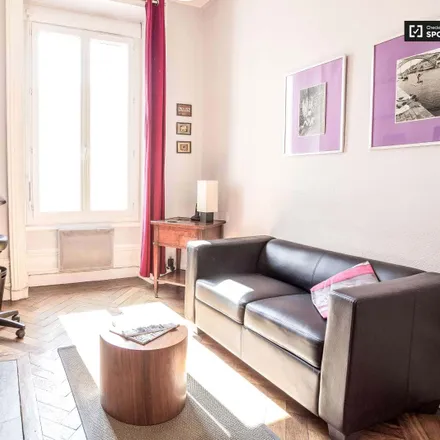 Image 2 - 124 Rue Bugeaud, 69006 Lyon, France - Apartment for rent