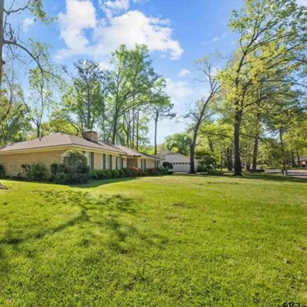 Image 4 - 8215 Yale Drive, Tyler, TX 75703, USA - House for sale