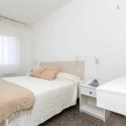 Image 1 - Ceragem Collblanc, Carrer del Regent Mendieta, 22, 08028 Barcelona, Spain - Apartment for rent