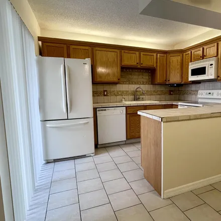 Image 2 - 238 Lake Arbor Drive, Palm Springs, FL 33461, USA - Townhouse for rent
