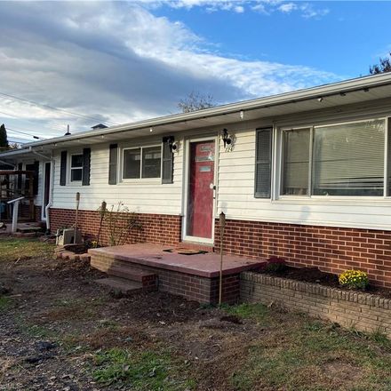 Rent this 3 bed house on 724 Creed Street in Mount Airy, NC 27030