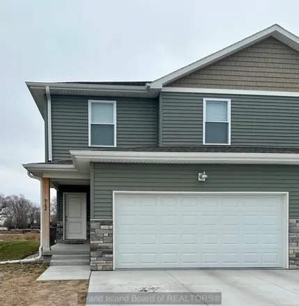 Buy this 3 bed townhouse on East 19th Street in Grand Island, NE 68802