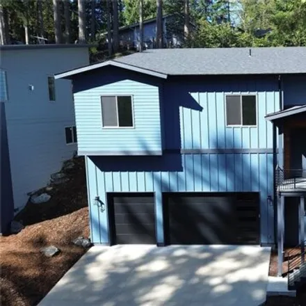 Buy this 4 bed house on 2 Green Hill Road in Sudden Valley, Whatcom County
