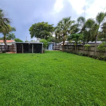 Rent this 3 bed house on 940 Southeast 13th Street in Fort Lauderdale, FL 33316
