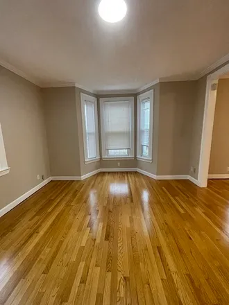 Image 3 - 7 Wenlock Road # 7, Boston MA 02122 - Townhouse for rent