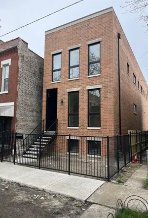 Image 1 - 2134 West Superior Street, Chicago, IL 60612, USA - House for sale