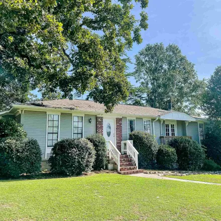 Buy this 3 bed house on unnamed road in Cahaba Heights, Vestavia Hills