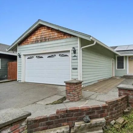 Buy this 3 bed house on 509 Lanyard Court West in Rohnert Park, CA 94931