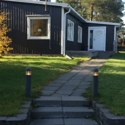 Rent this 2 bed apartment on Propsvägen in 972 51 Luleå, Sweden