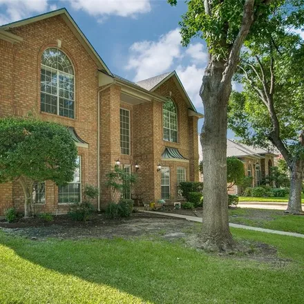 Buy this 5 bed house on 3203 Willow Ridge Trail in Carrollton, TX 75007