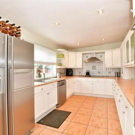 Buy this 5 bed house on Vicarage Road in London, RM12 4AT