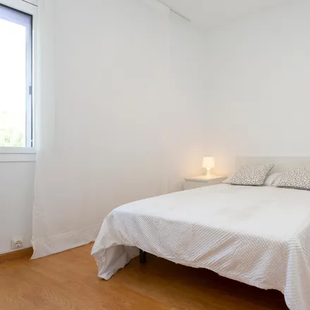 Rent this 3 bed apartment on Carrer de la Mare de Déu del Coll in 18, 08001 Barcelona