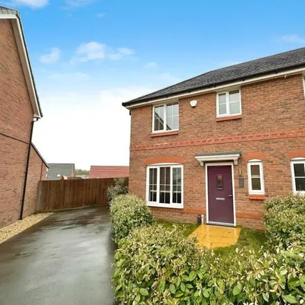 Buy this 3 bed duplex on Montagu Drive in Bilston, WV14 0UY