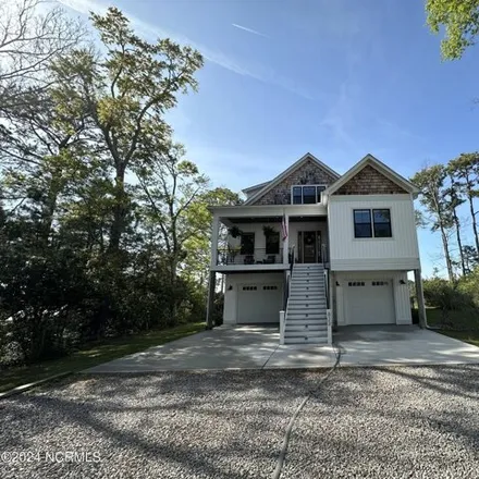 Image 2 - 821 Chadwick Shores Drive, Sneads Ferry, NC 28460, USA - House for sale