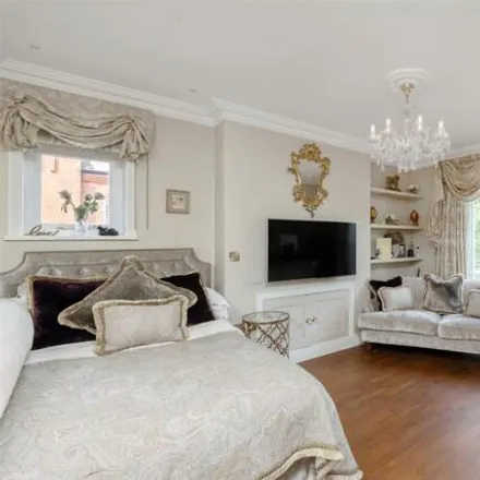 Image 1 - New Kings Road, London, London, Sw6 - Apartment for sale