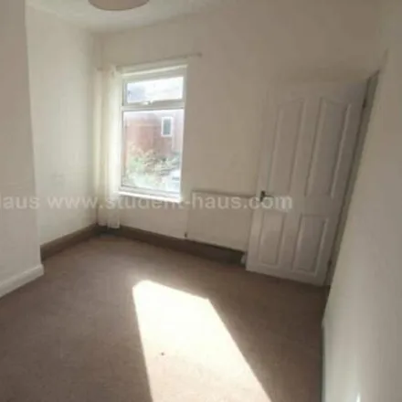 Image 5 - Milnthorpe Street, Salford, M6 6DS, United Kingdom - House for rent