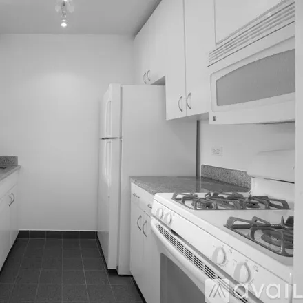 Image 3 - 180 W 60th St, Unit 9F - Apartment for rent