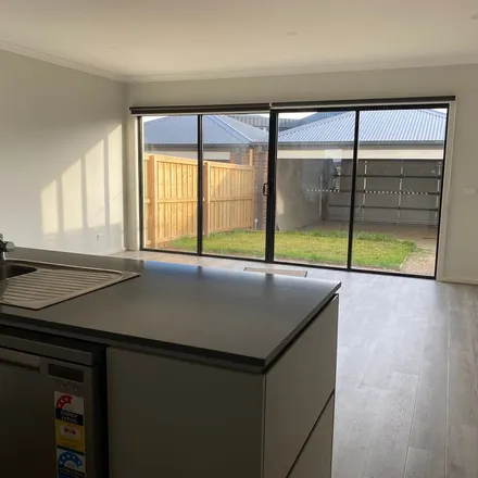 Image 2 - Epping Road, Wollert VIC 3750, Australia - Apartment for rent